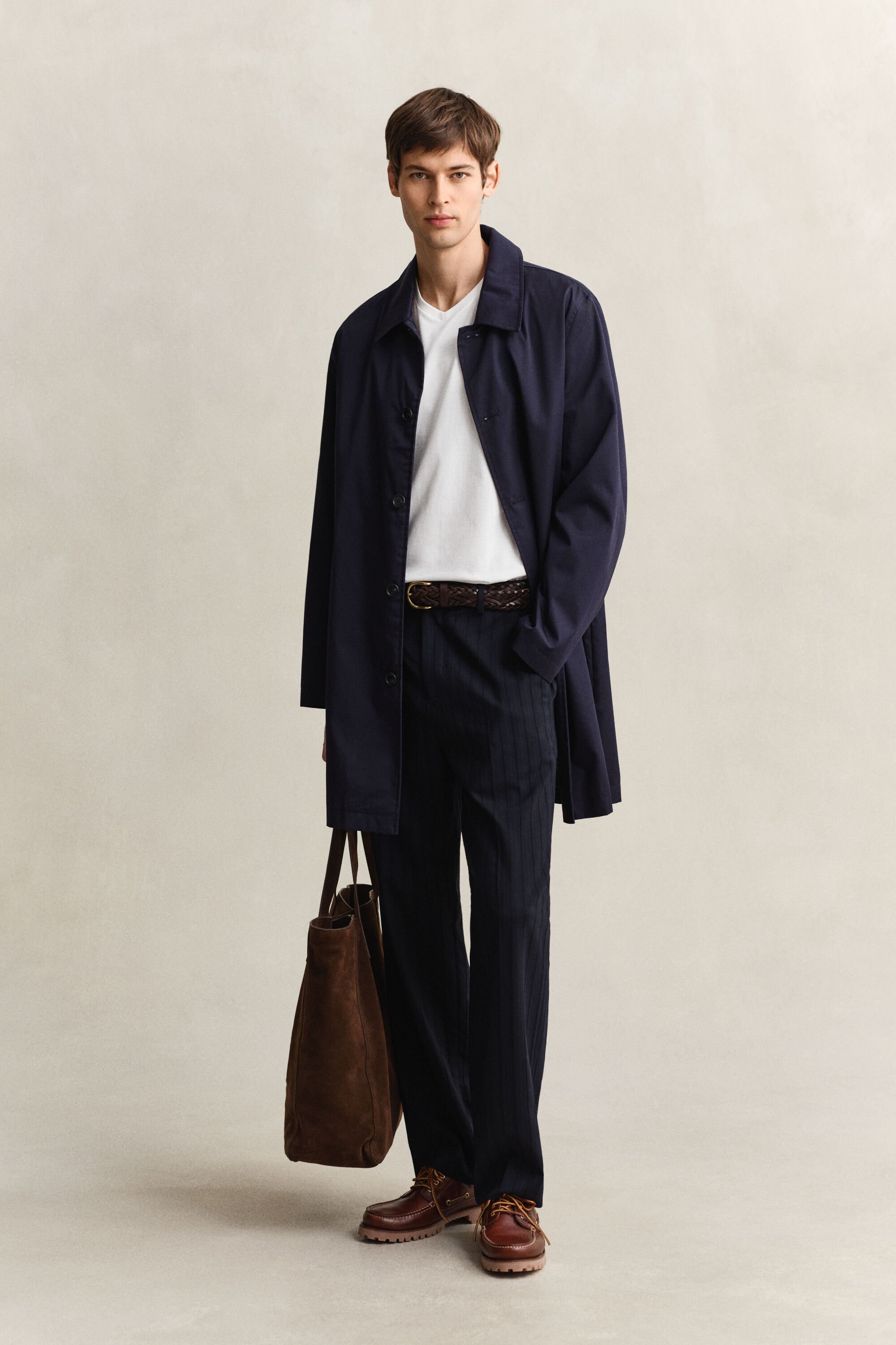 T-shirt Shield con scollo a V slim fit