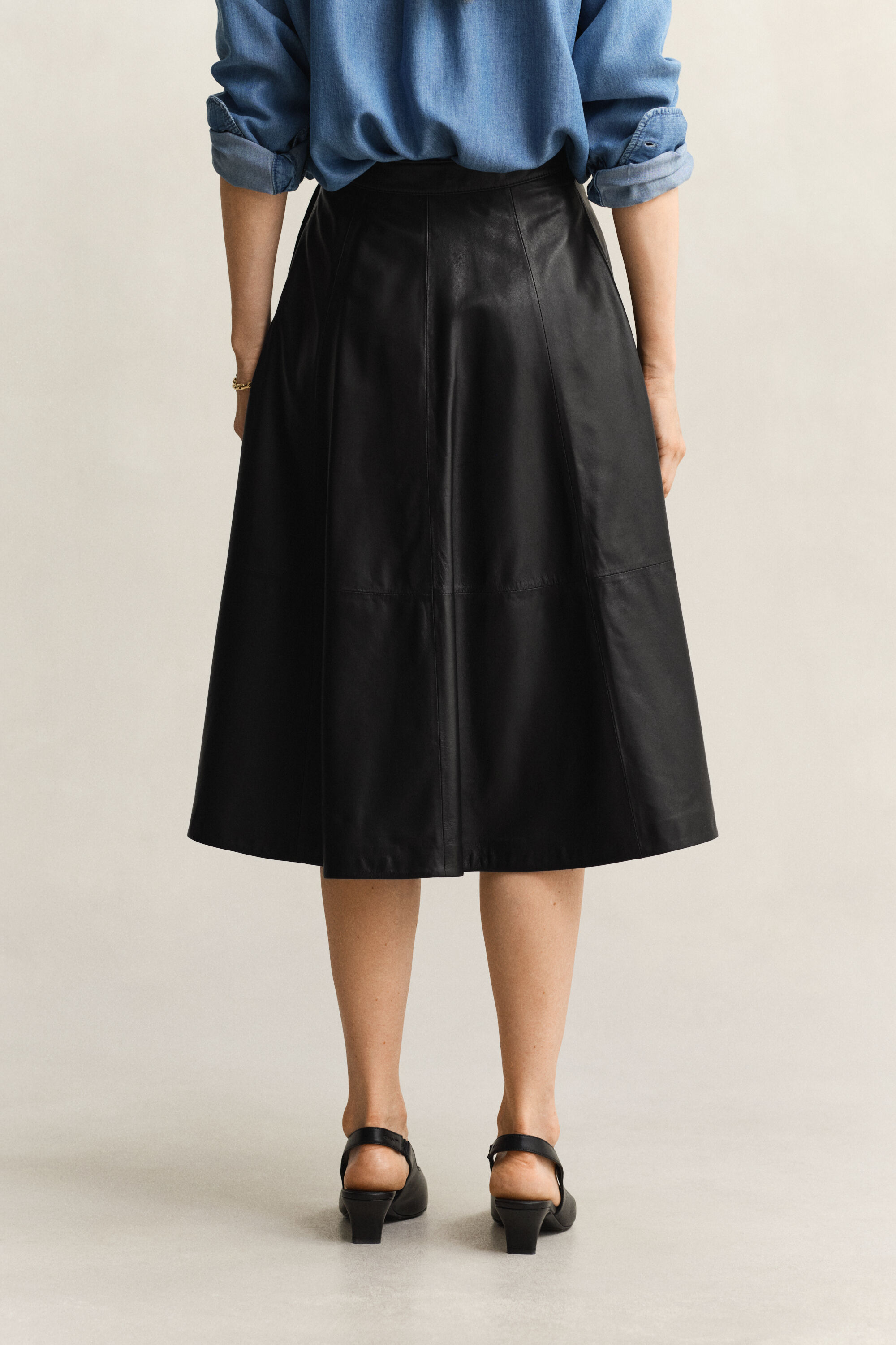 Gonna svasata in pelle