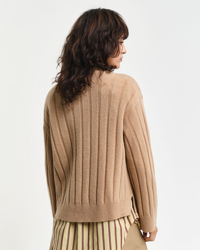 Breit gerippter V-Neck Wollpullover