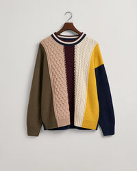 Patchwork Rundhalspullover mit Zopfmuster