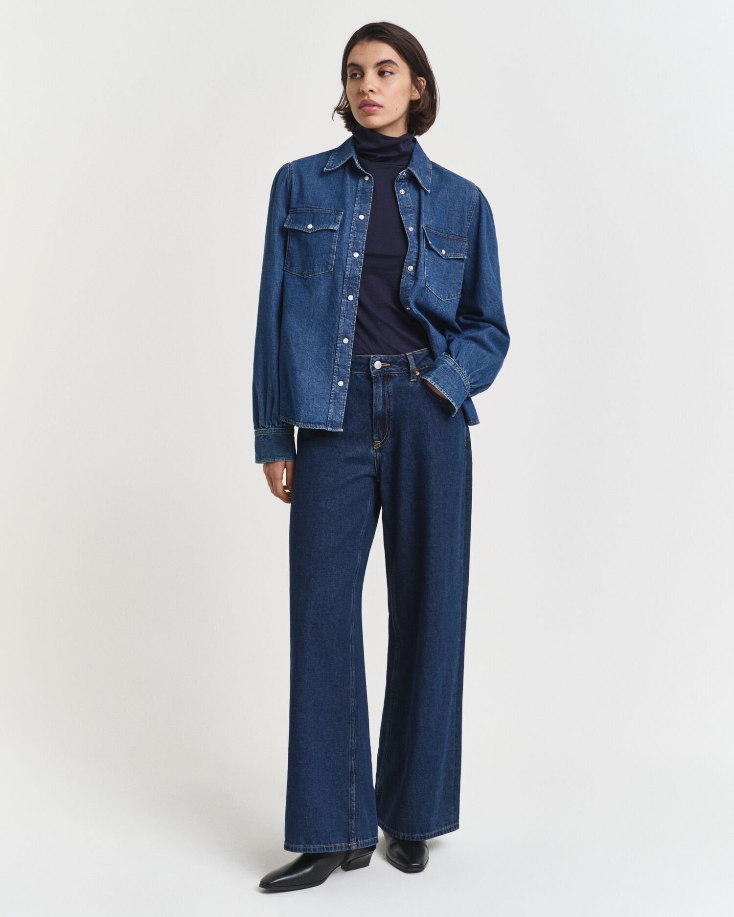 Leichter Rollkragenpullover aus Baumwolle