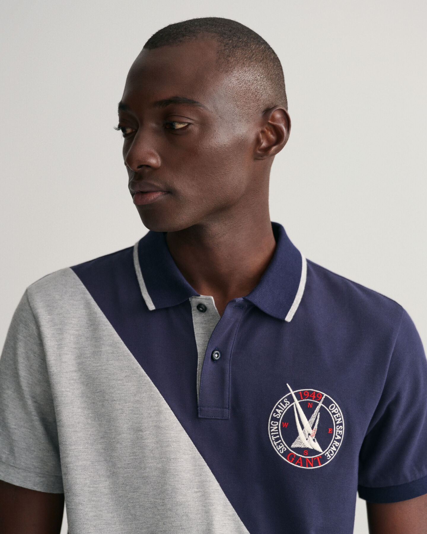 Sail Graphic Piqu&eacute; Poloshirt mit diagonalen Blockstreifen