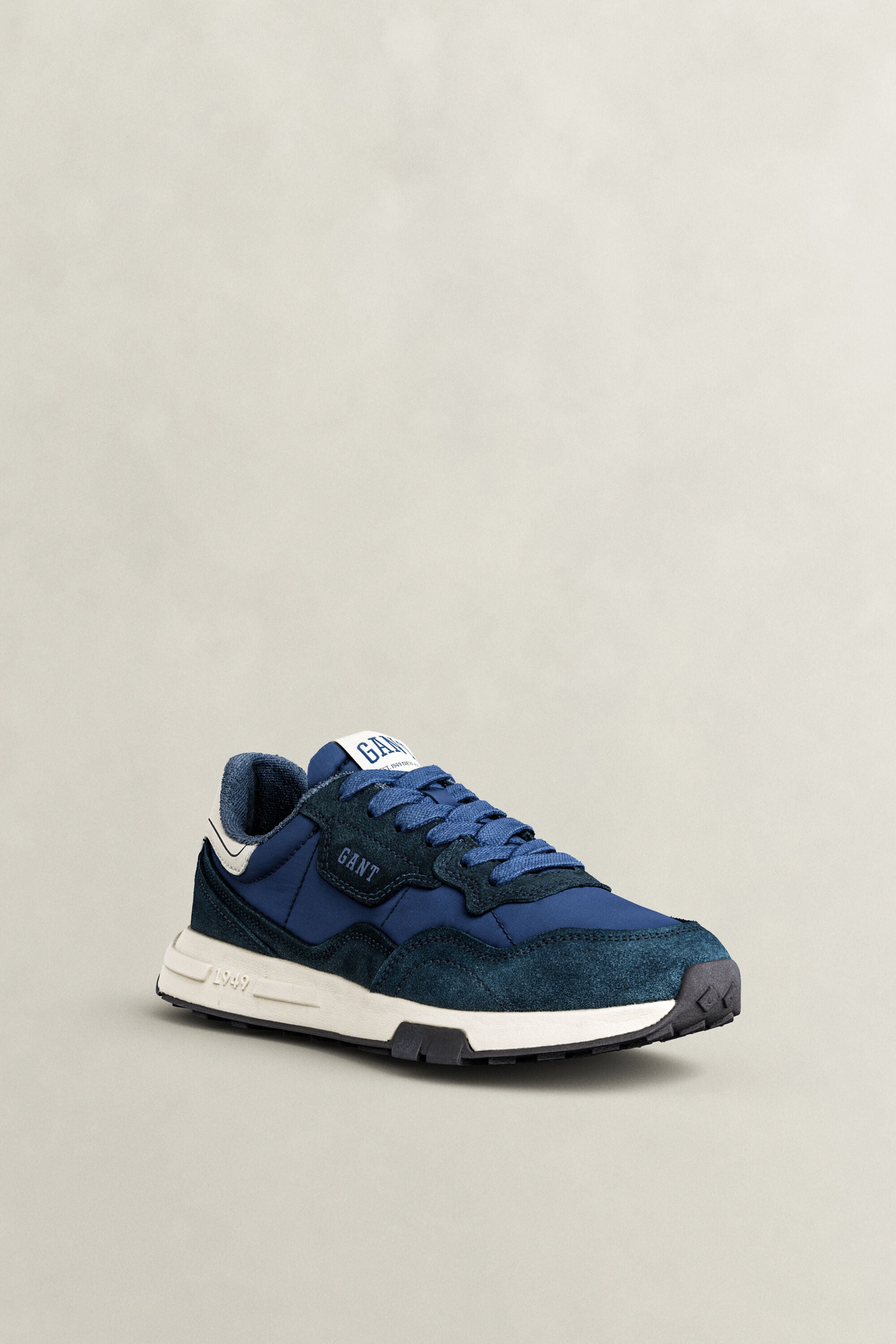 Sneakers Youtron in camoscio
