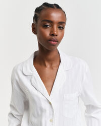 Gestreifter Schlafanzug in Geschenkbox