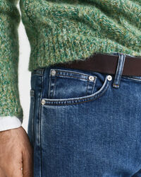 Regular Fit Clean Wash Jeans