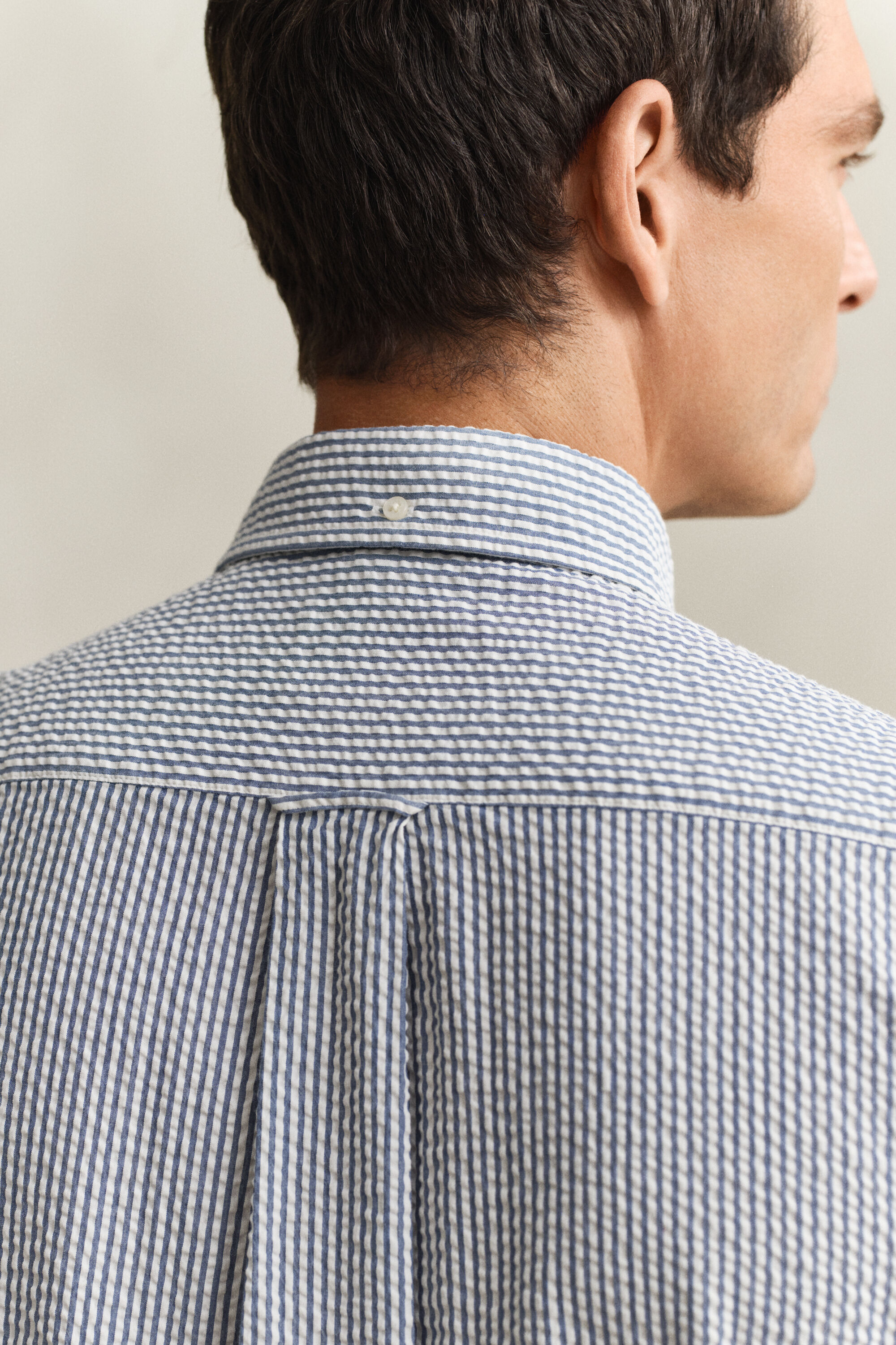 Chemise à manches courtes en seersucker à rayures