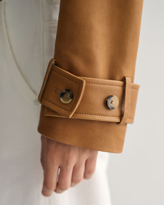 Verkürzte Trenchjacke aus Leder