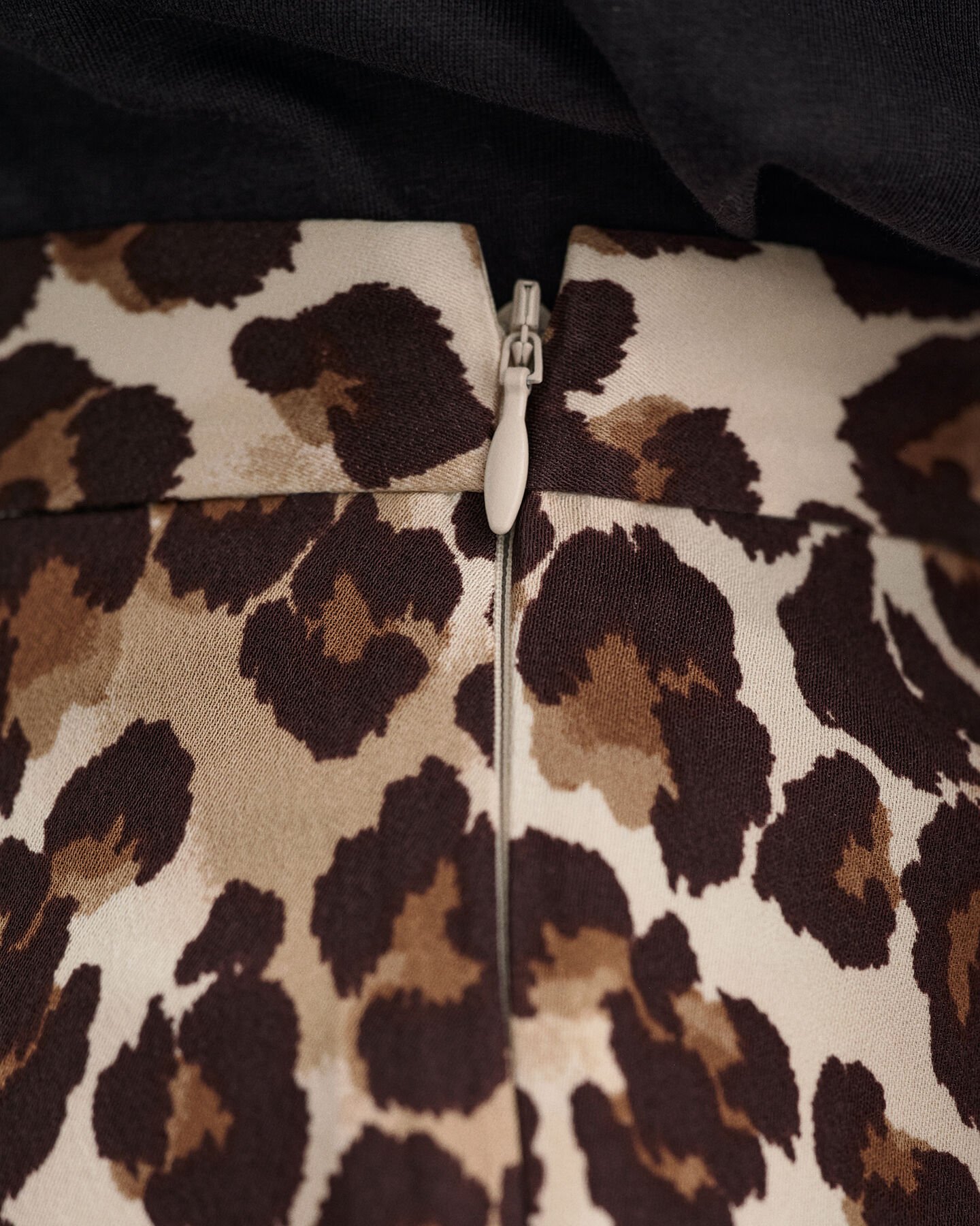 Rock mit Leoparden-Print