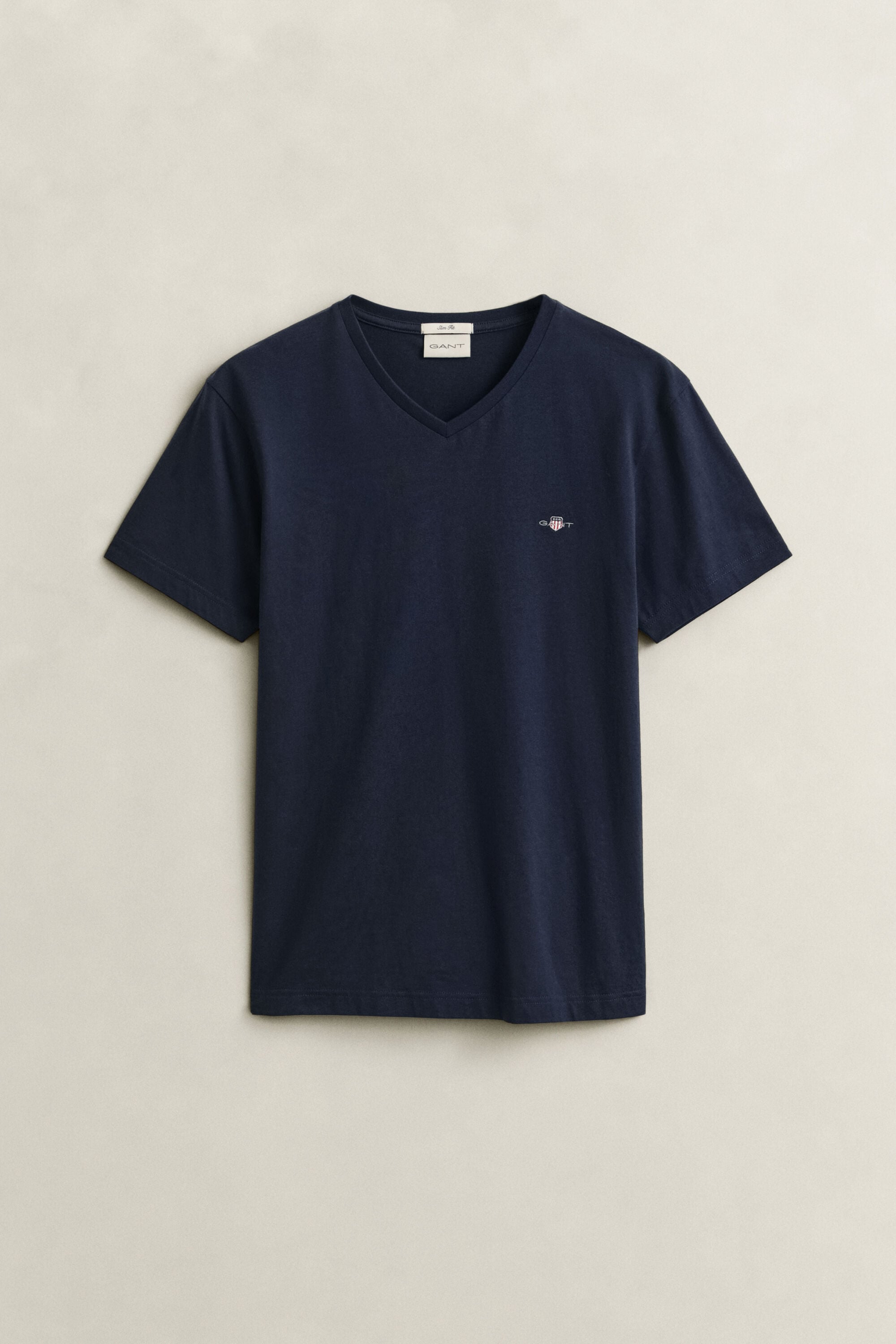 T-shirt Shield con scollo a V