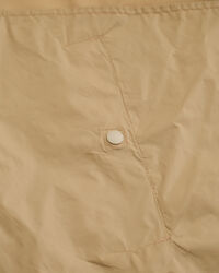 Leichter verstaubarer Windbreaker