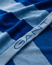 Strandtuch mit markanten Streifen