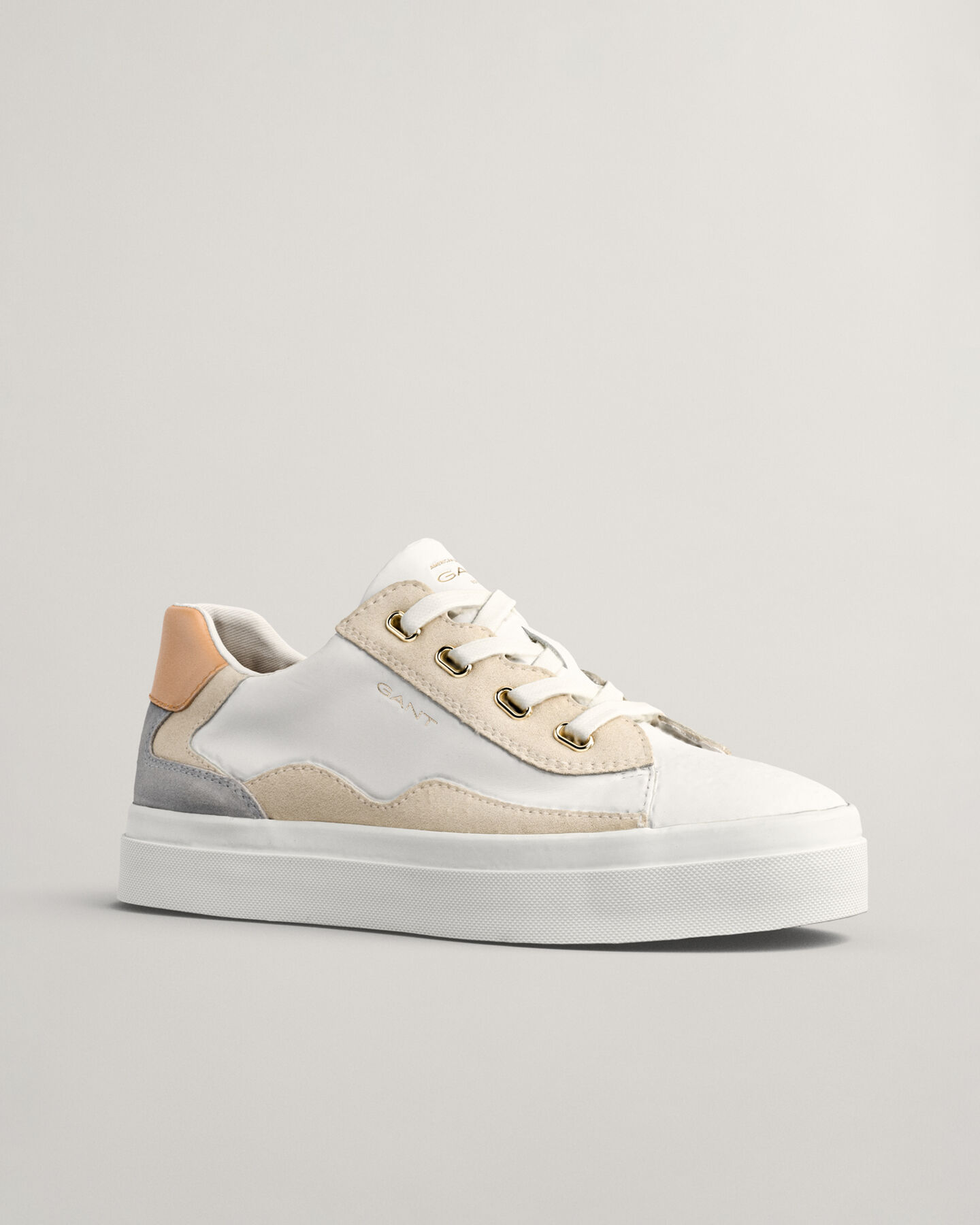 Avona Sneaker