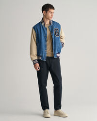 Schmal zulaufende Twill Chinohose