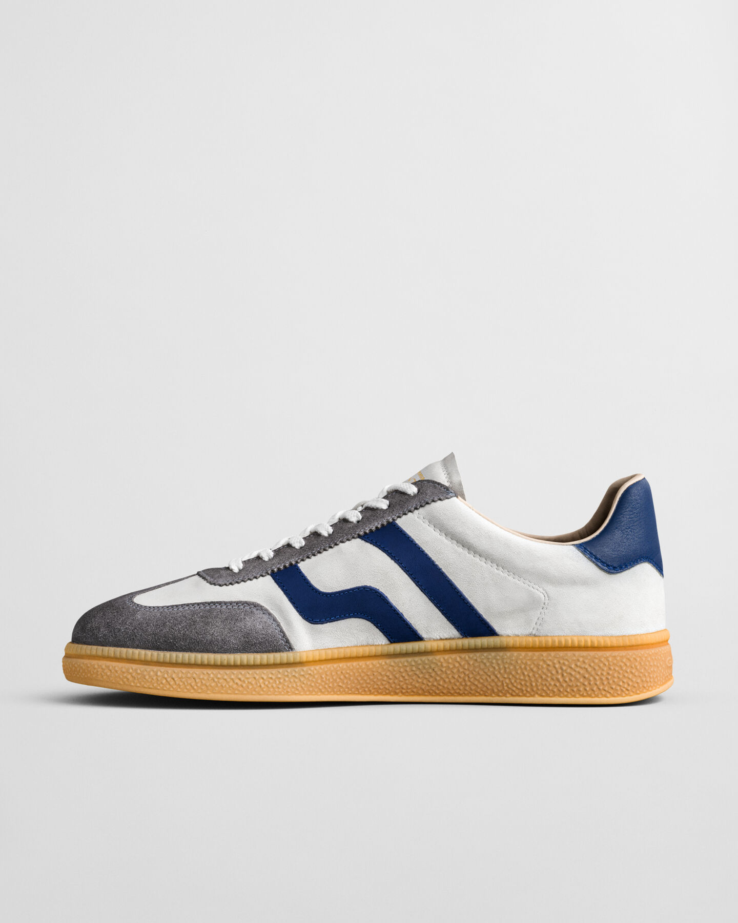 Cuzmo Sneaker aus Veloursleder