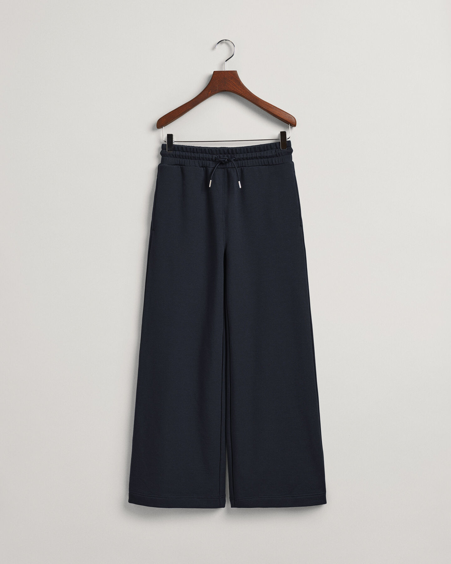 Ausgestellte Sweathose