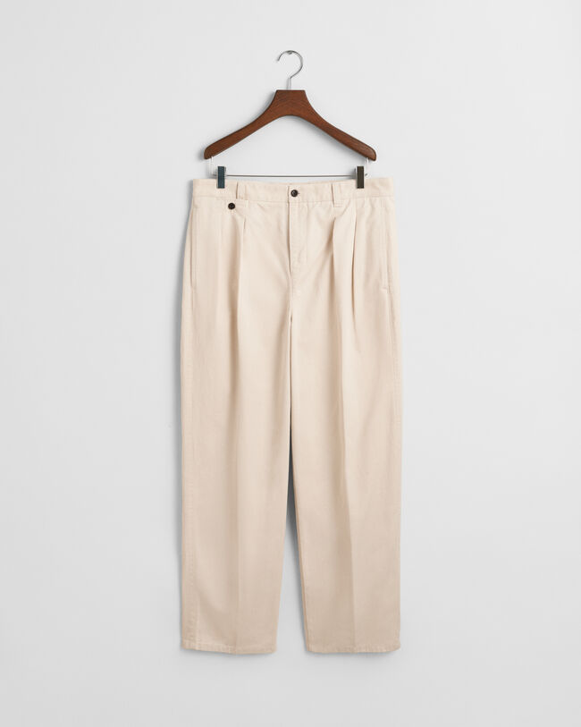 Relaxed Fit Chinohose mit Bundfalten aus Baumwolltwill