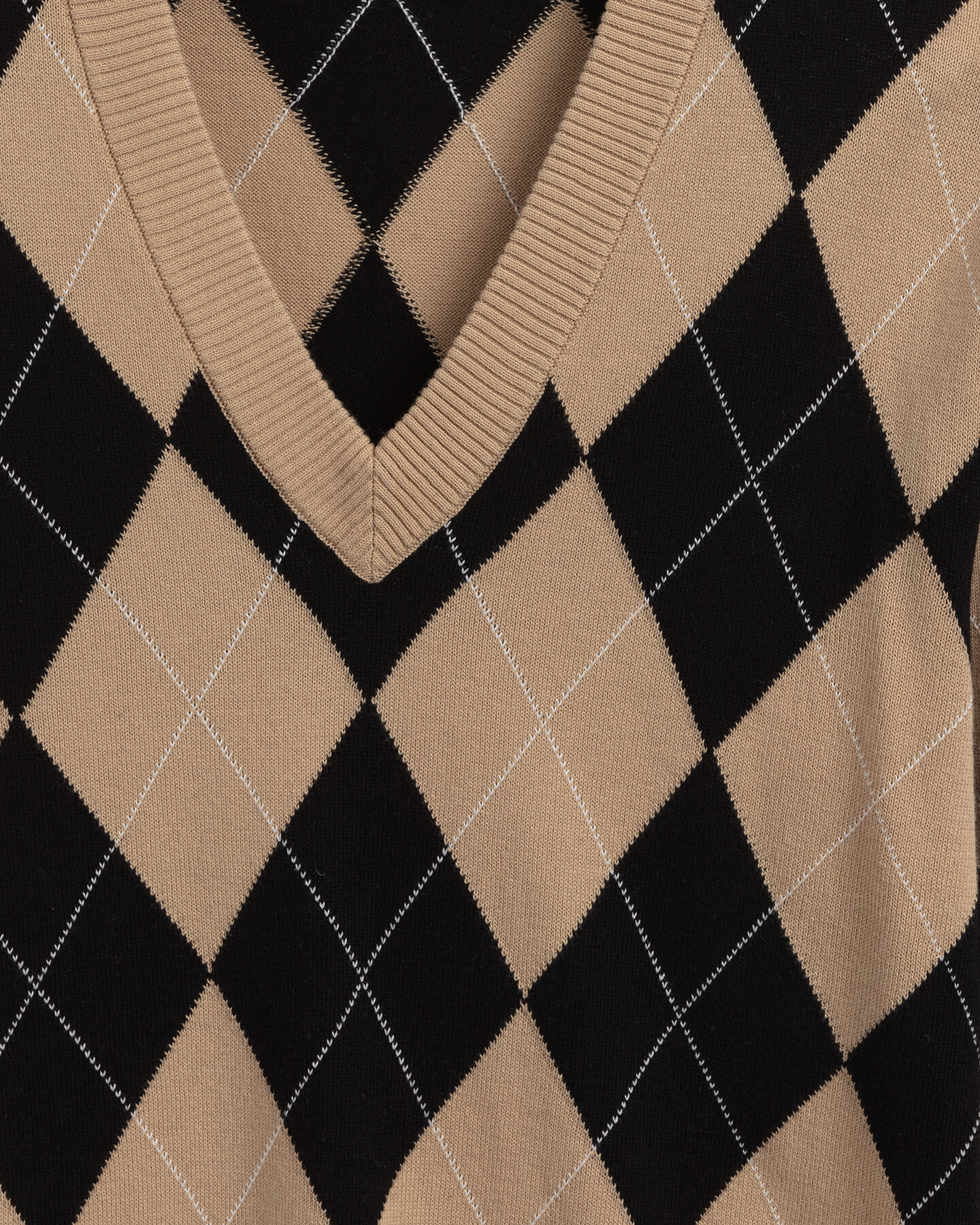 V-Neck Pullover mit Argyle-Muster