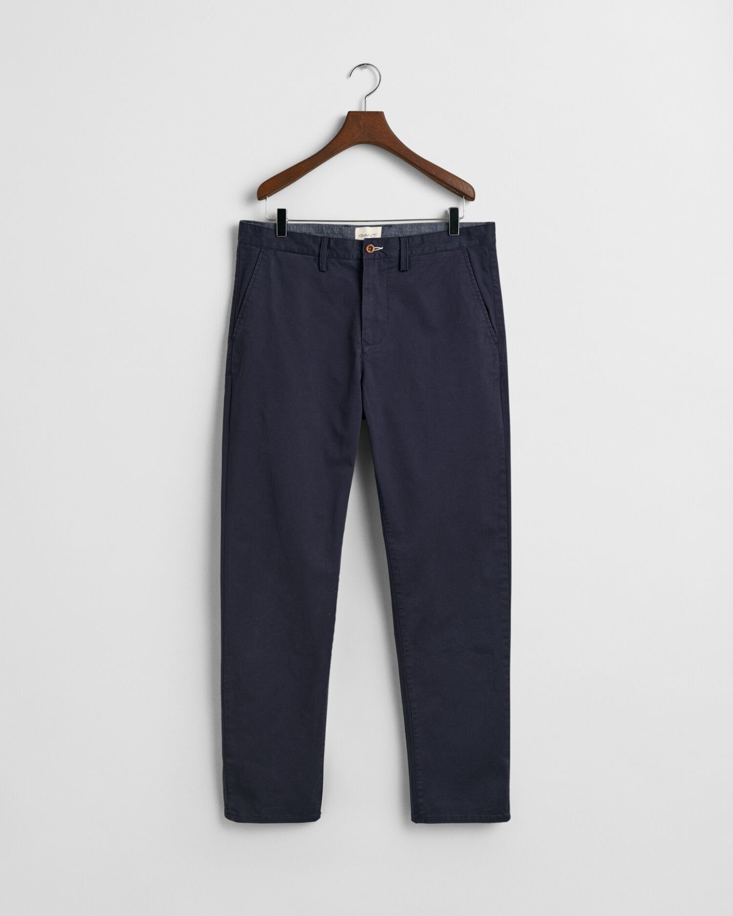 Pantalon chino coupe regular en sergé