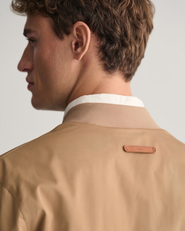 Leichte Bomber Jacke