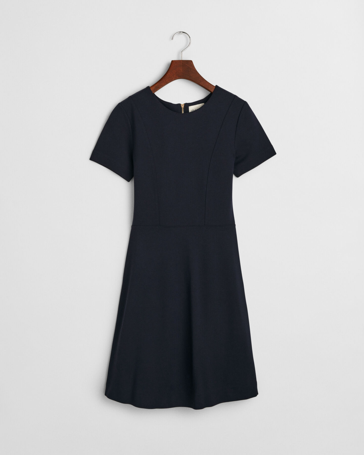 Ausgestelltes Jerseykleid