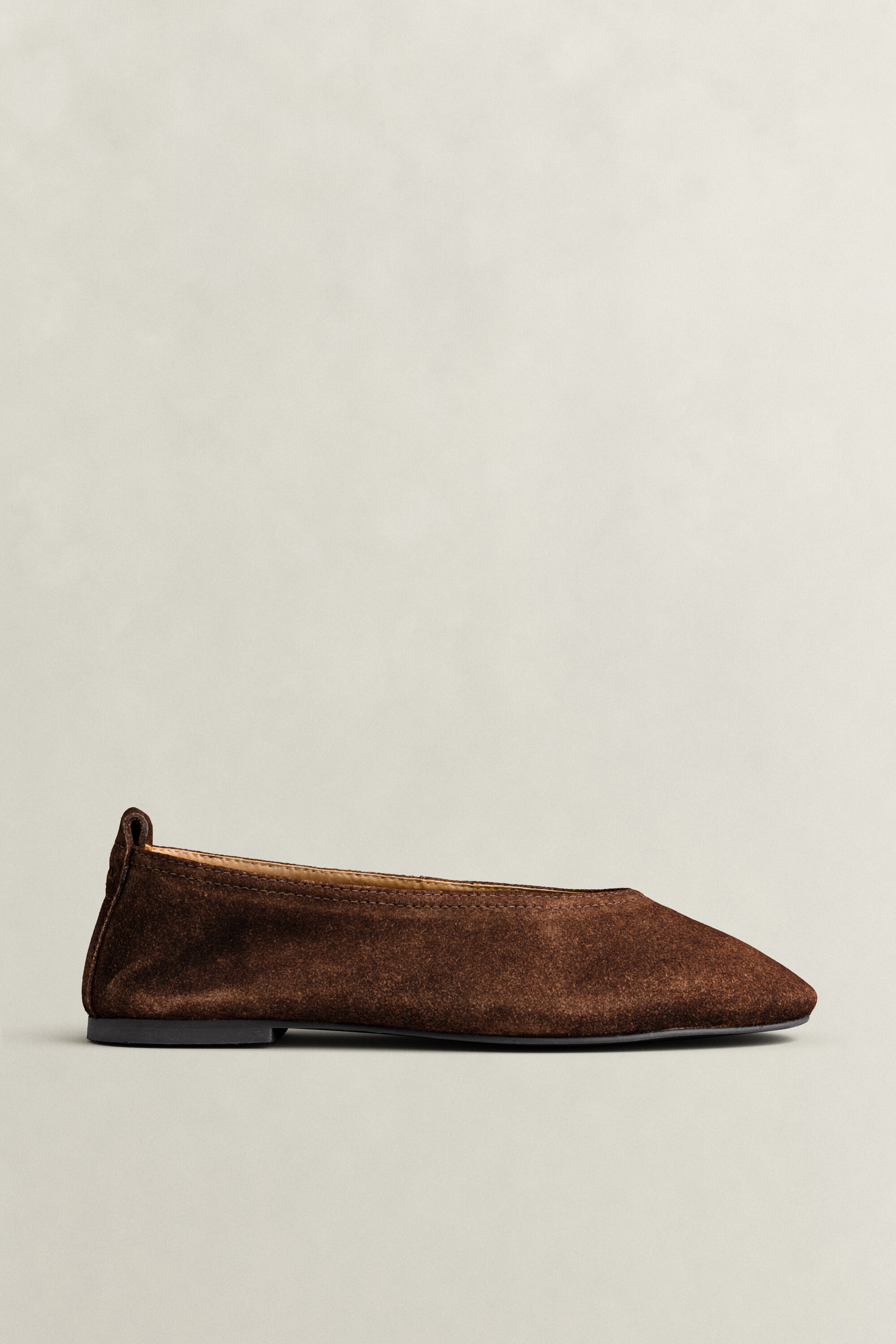 Chadii Ballerina aus Veloursleder
