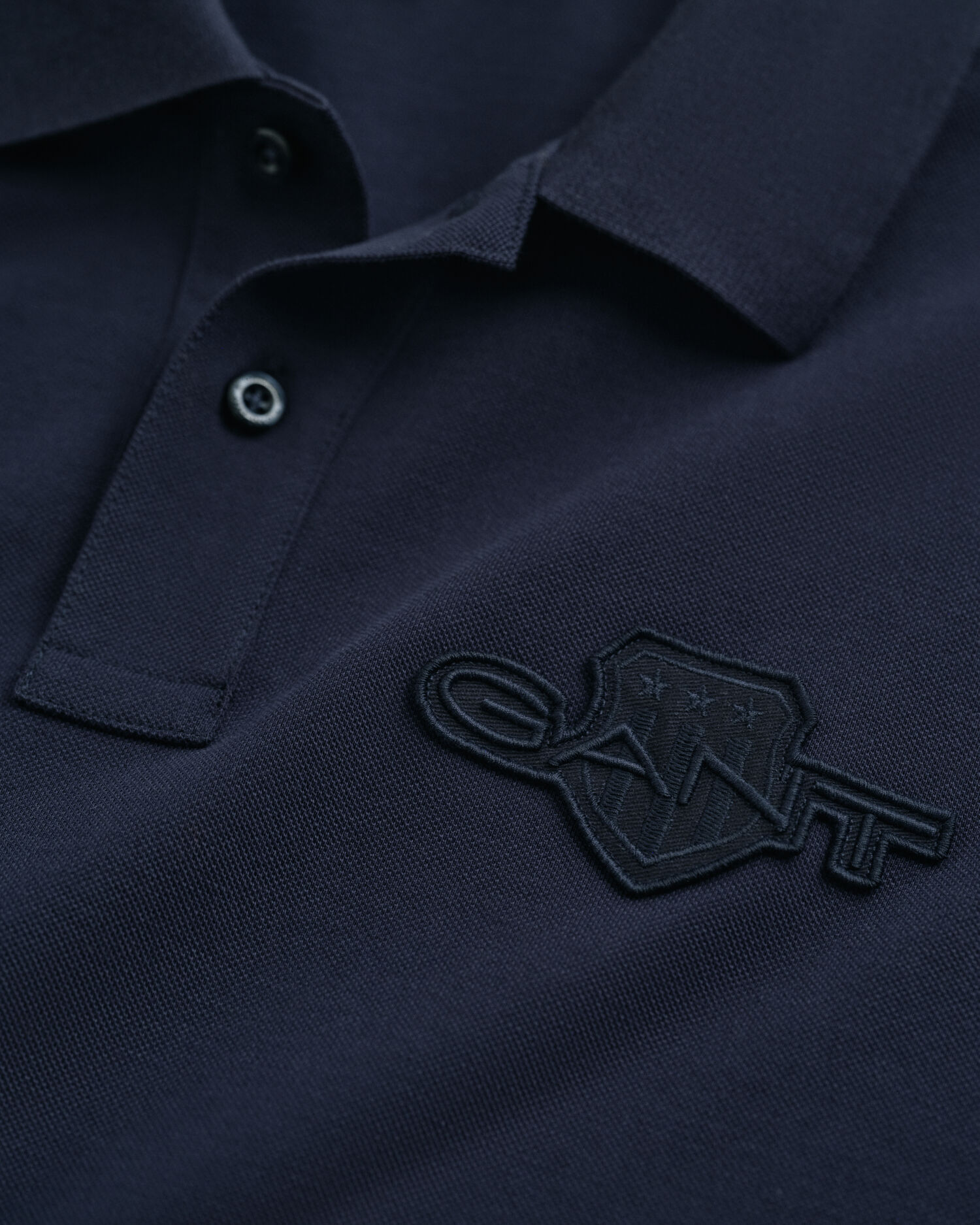 Polo Tonal Shield