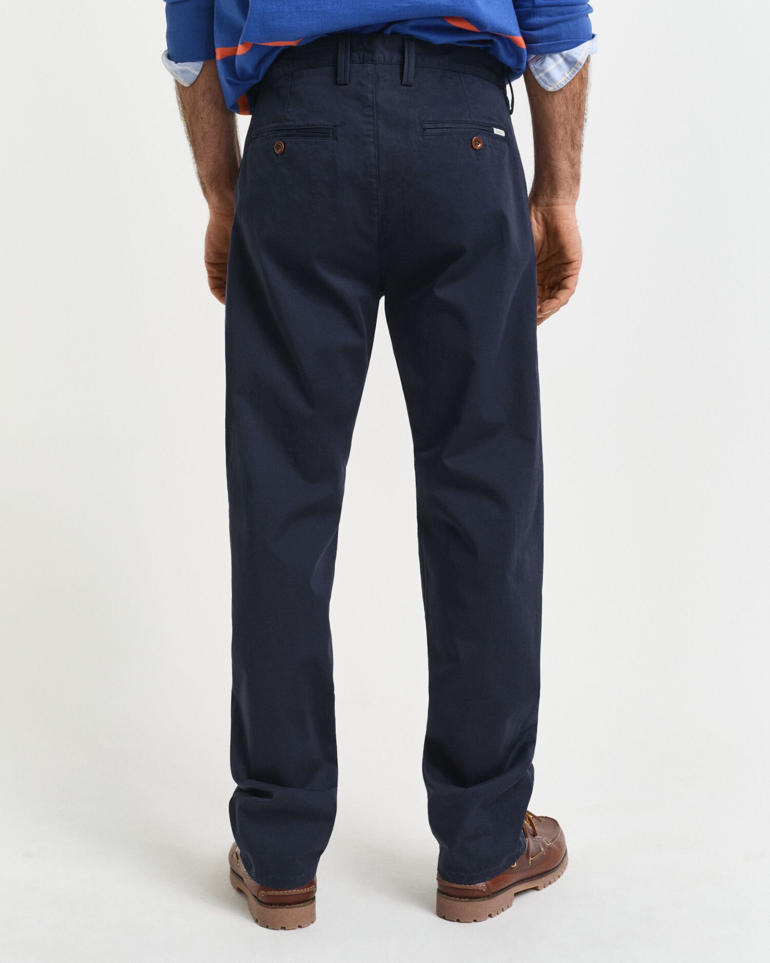Pantalon chino coupe regular en sergé