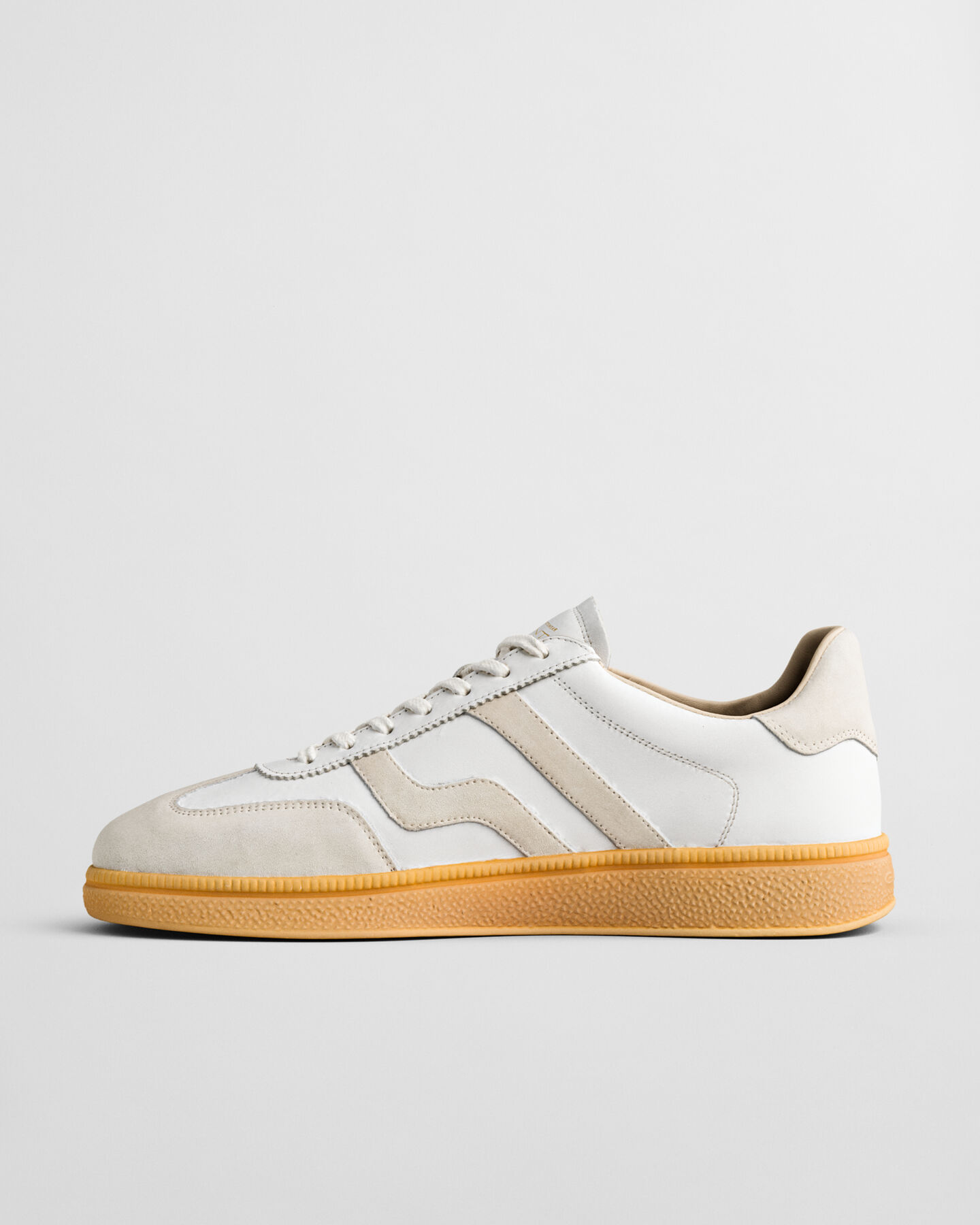 Cuzmo Sneaker aus Veloursleder