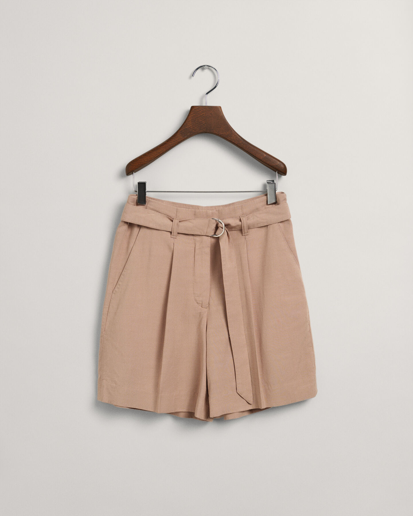 Relaxed Fit Shorts mit G&uuml;rtel