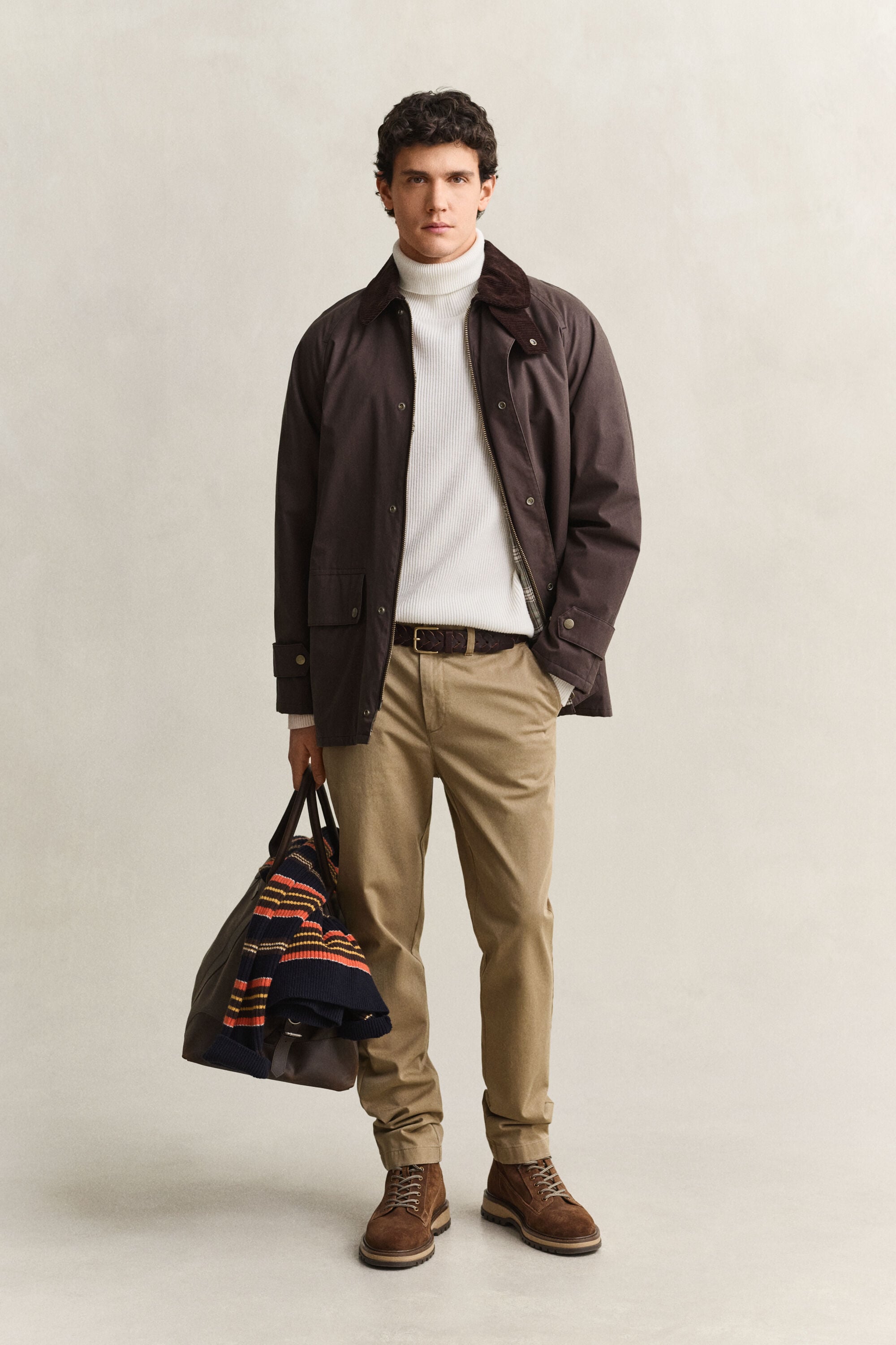 Pantalon chino coupe slim confortable