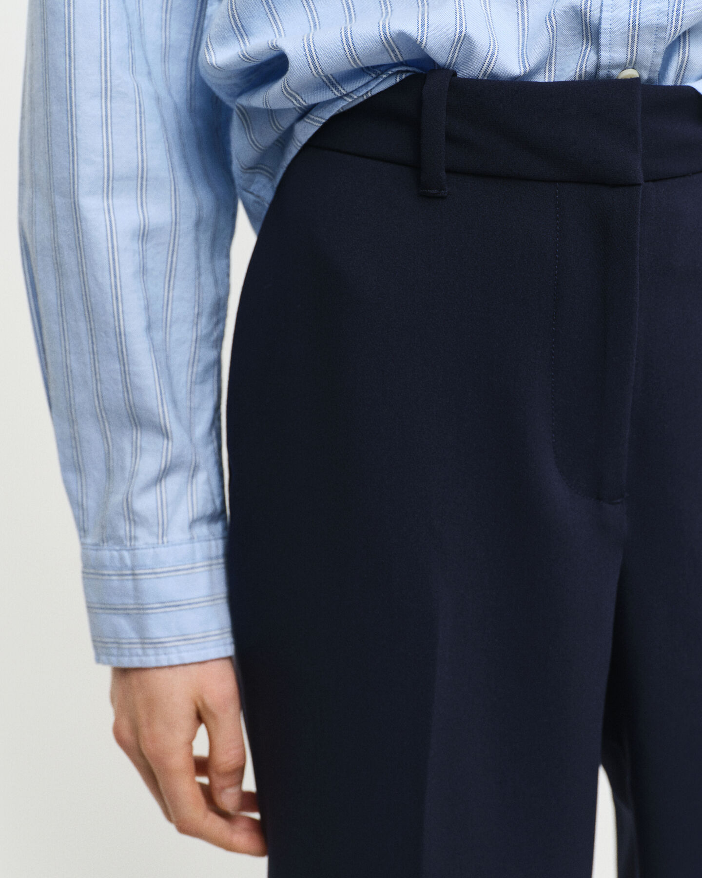 Slim Fit Slacks mit Schlag