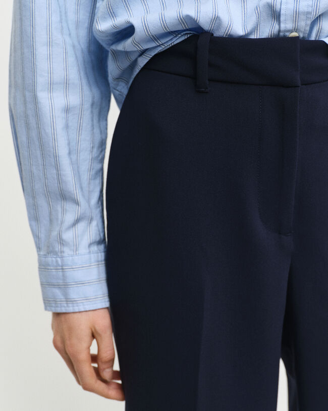 Slim Fit Slacks mit Schlag