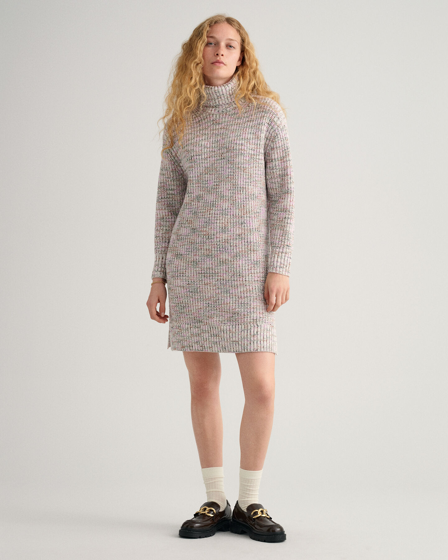 Mehrfarbiges Rollkragenkleid