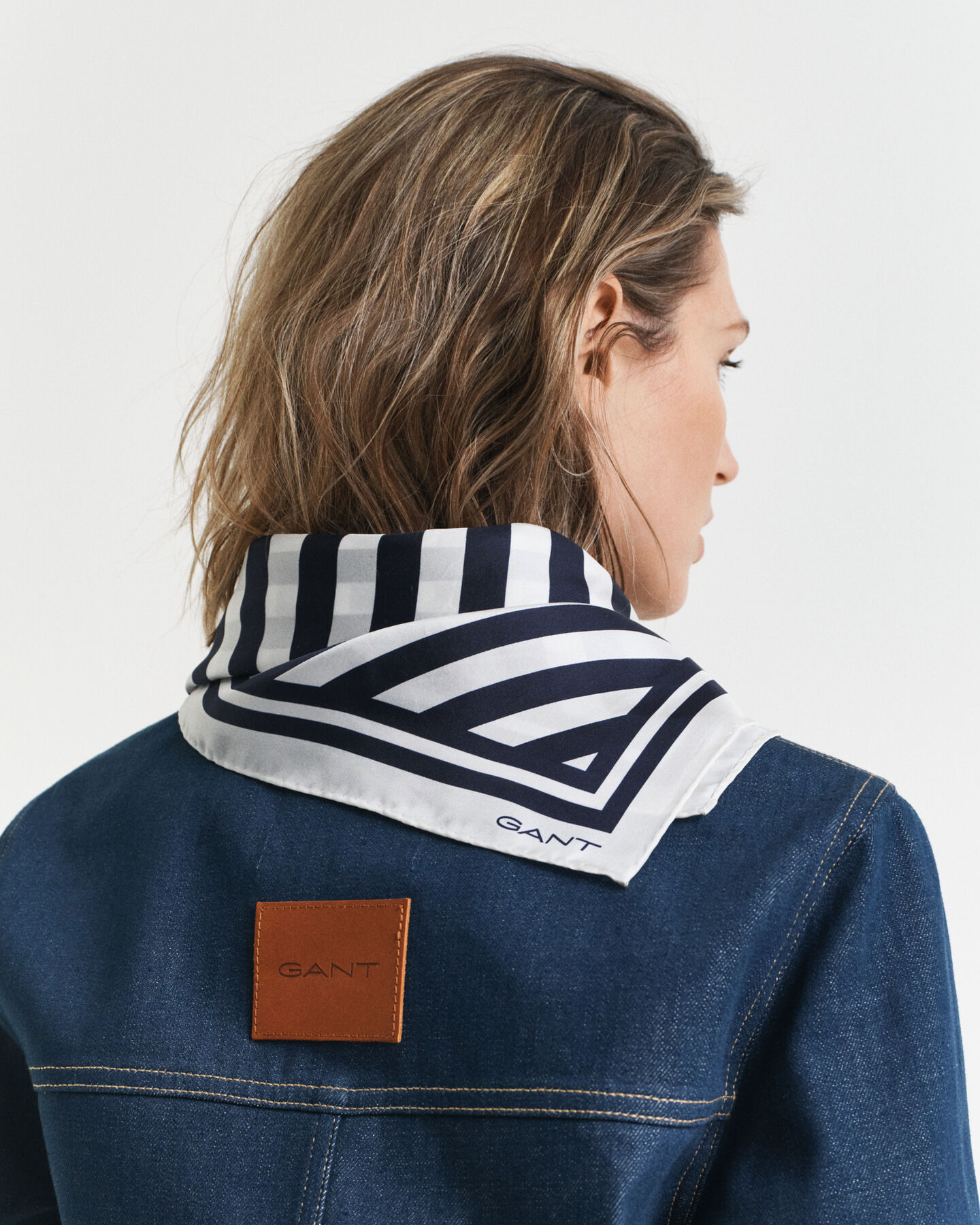 Chevron Seidenschal mit Print