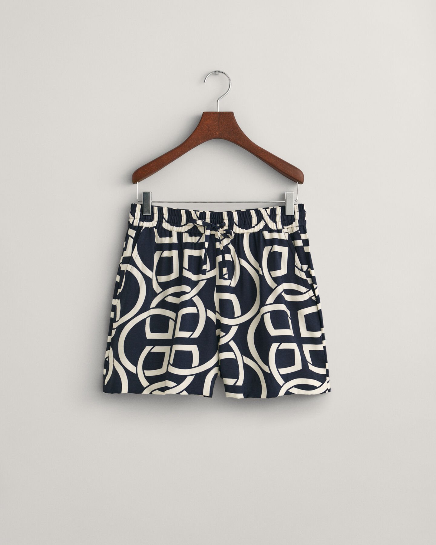 Relaxed Fit Monogram Pull-On Shorts mit Print
