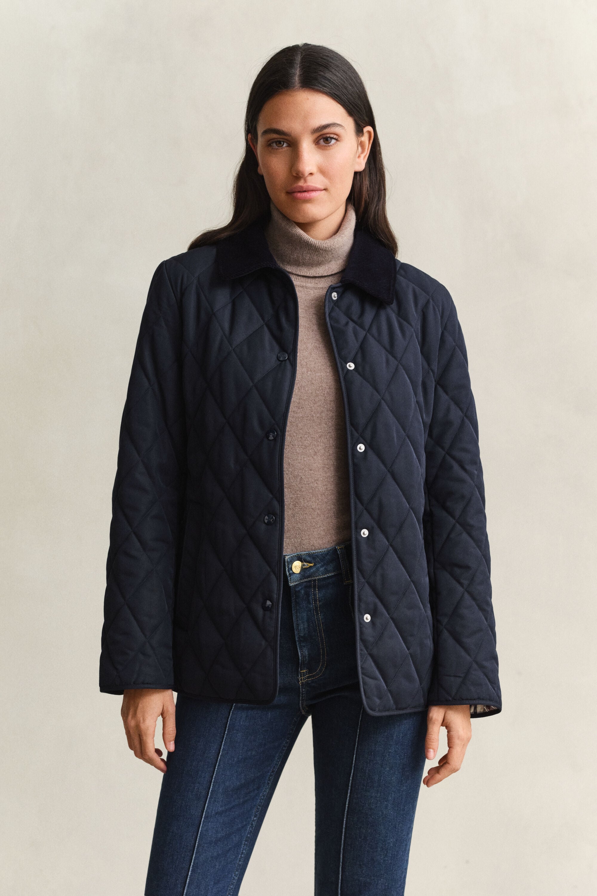 Taillierte Steppjacke