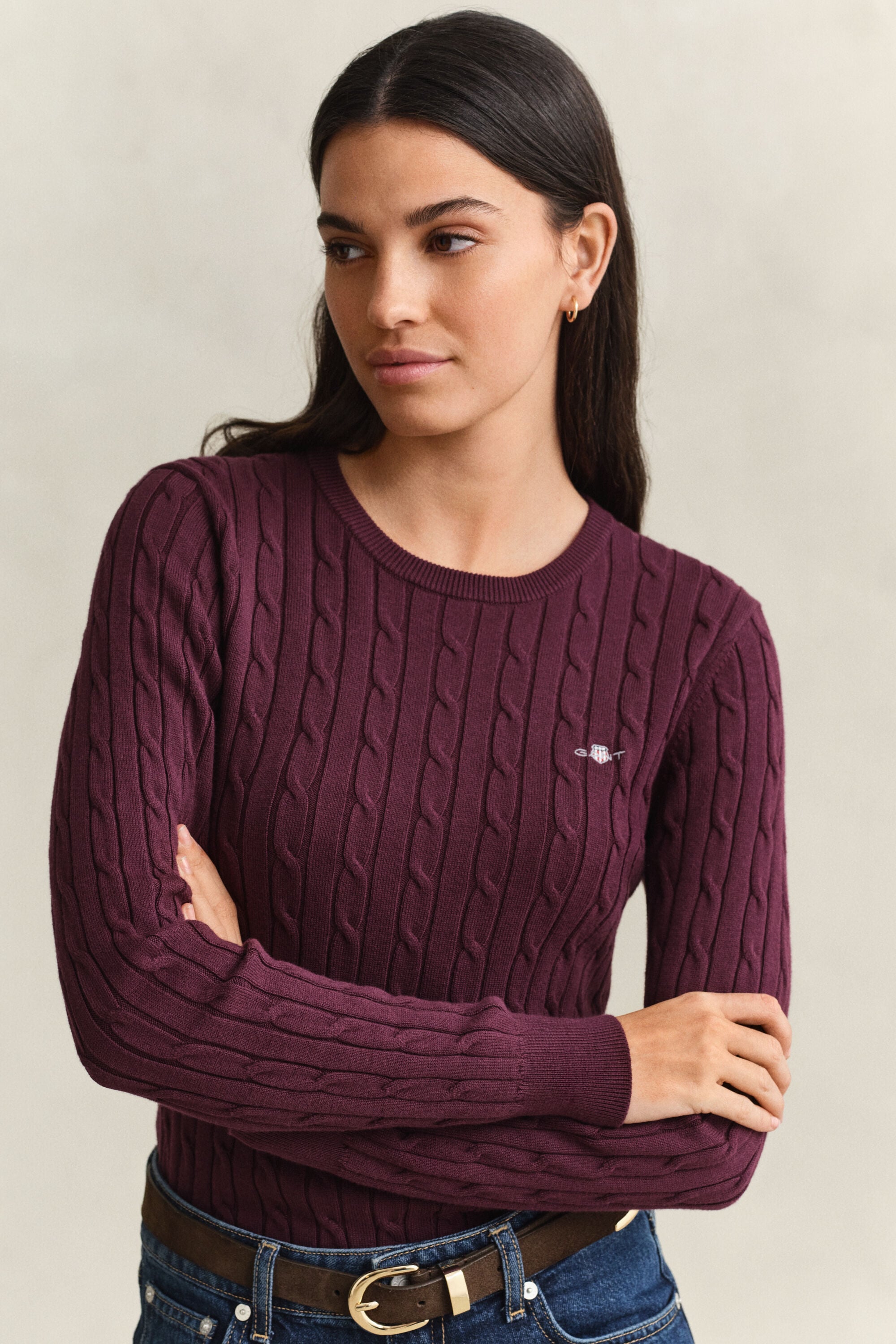 Maglia girocollo in cotone elasticizzato a trecce