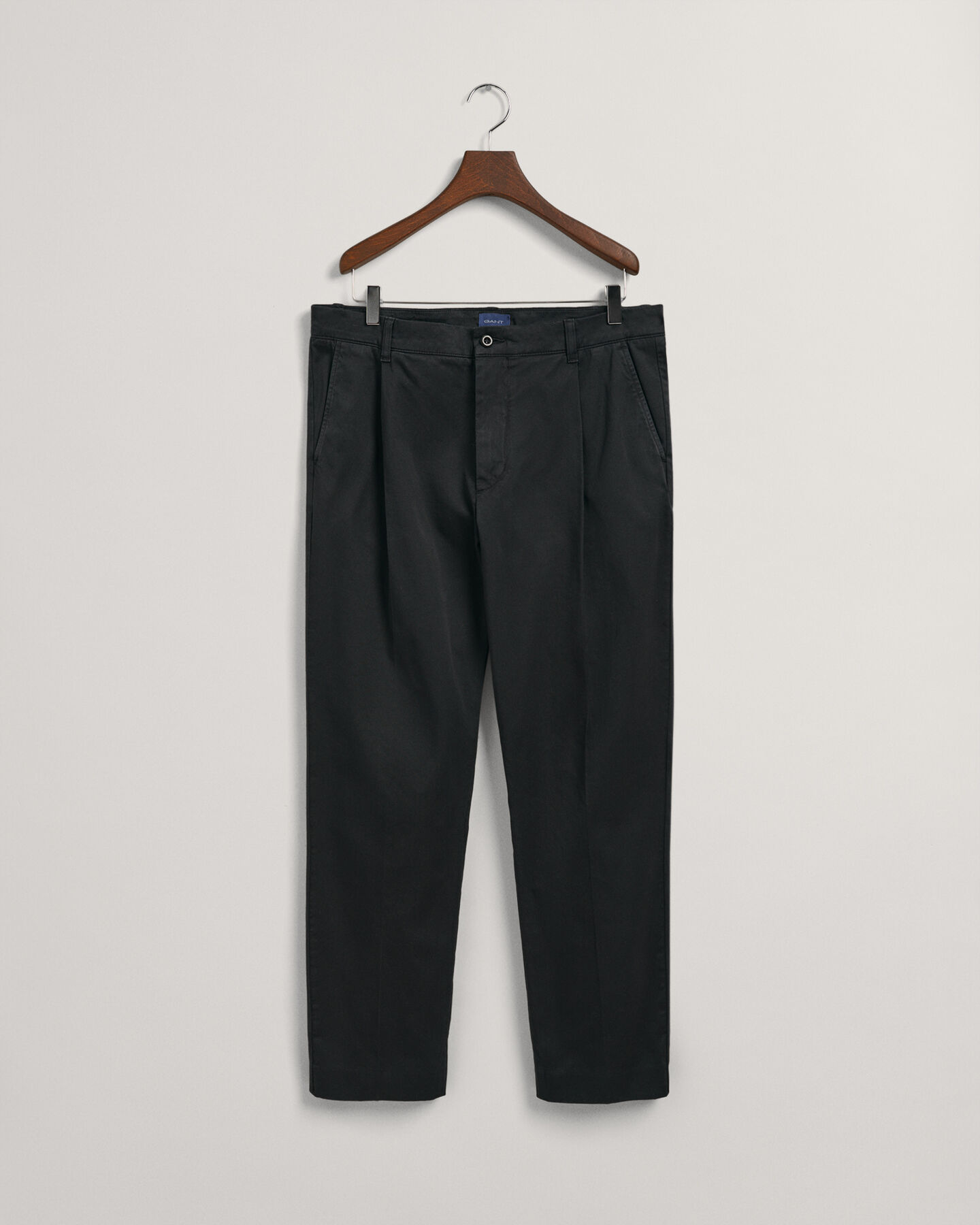 Tapered Bundfaltenhose