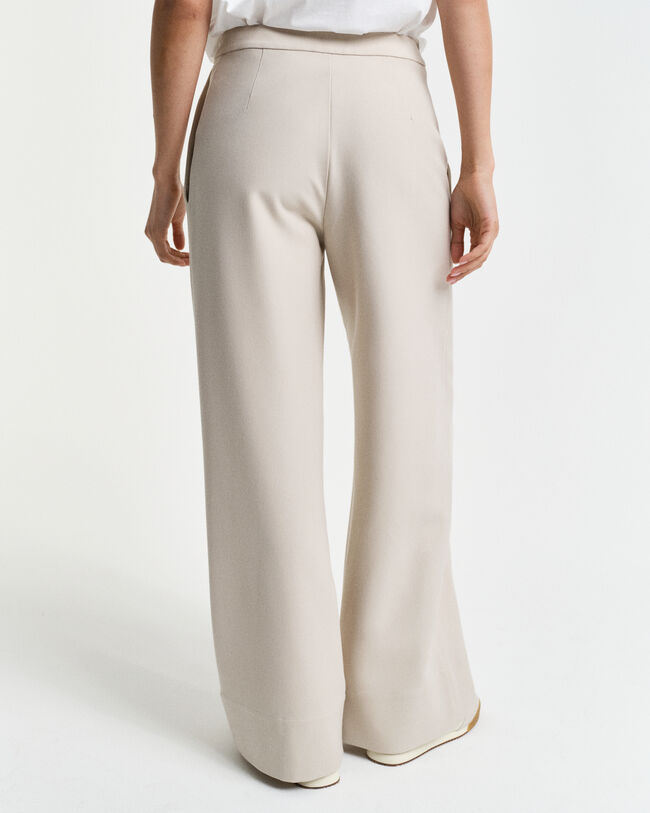 Geknöpfte Hose mit hohem Bund