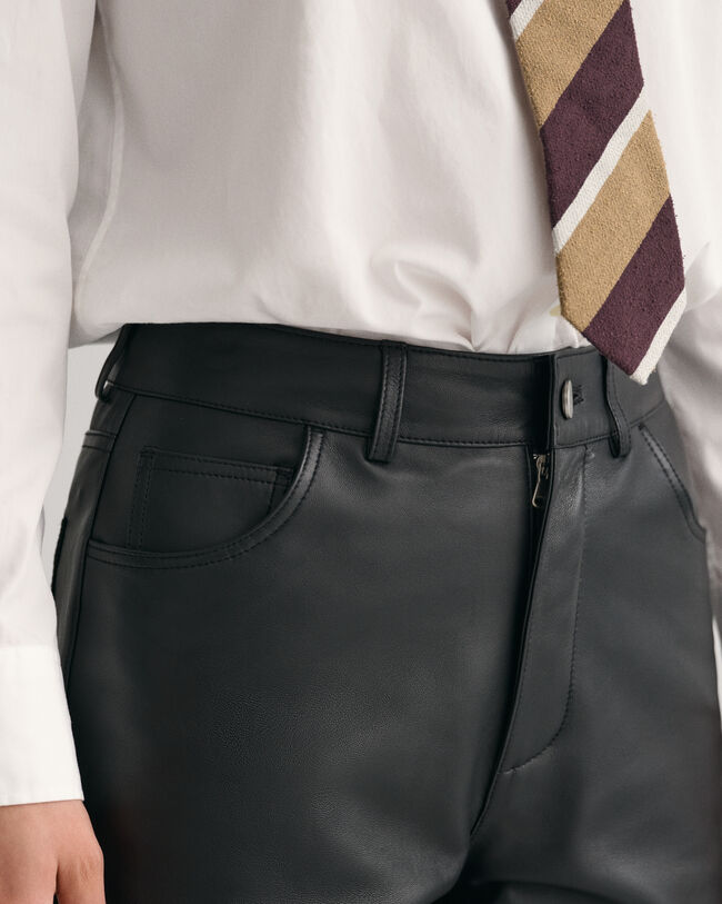 Leder Shorts mit geradem Bein