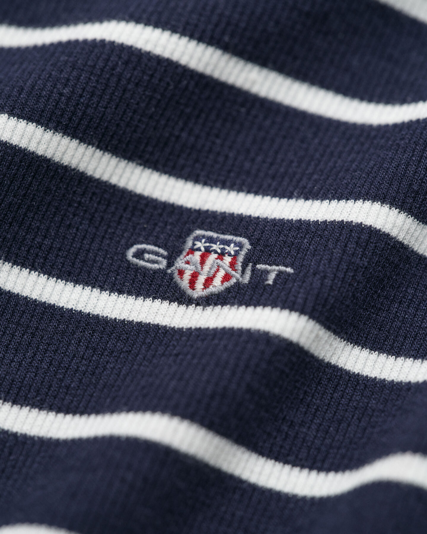 Teen Girls Shield T-Shirt mit Streifen