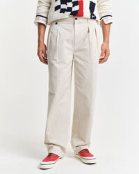 Relaxed Fit Chinohose mit Bundfalten aus Baumwolltwill