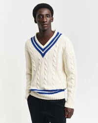 V-Neck Pullover mit Zopfmuster