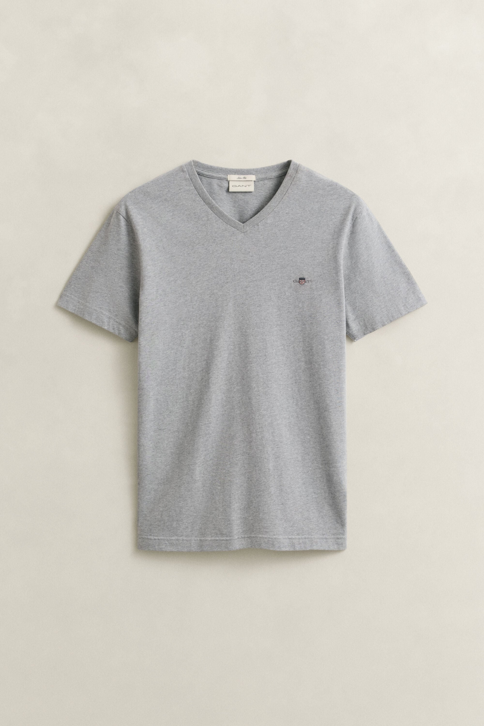 T-shirt Shield con scollo a V