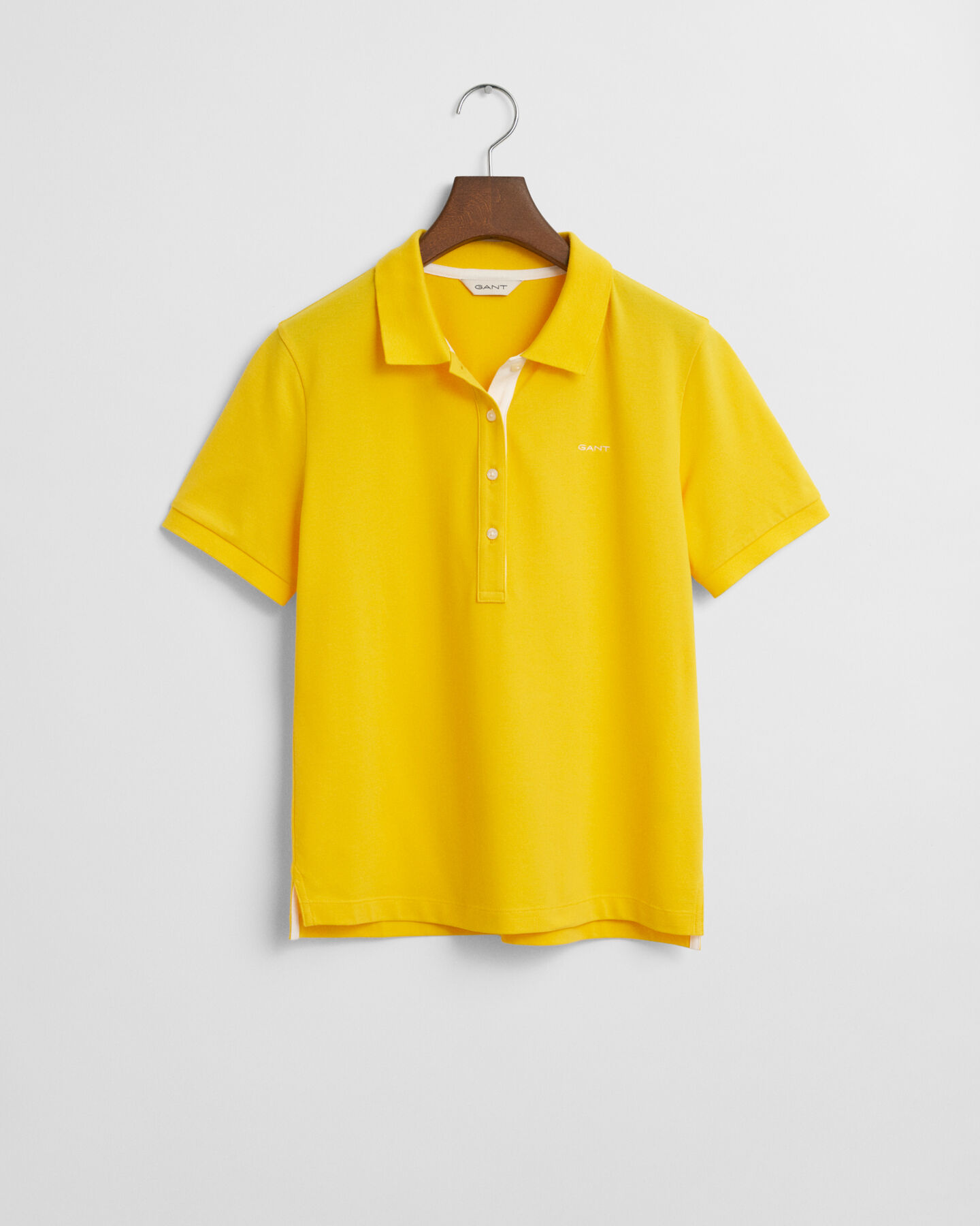 Piqu&eacute; Poloshirt mit Kontrastkragen