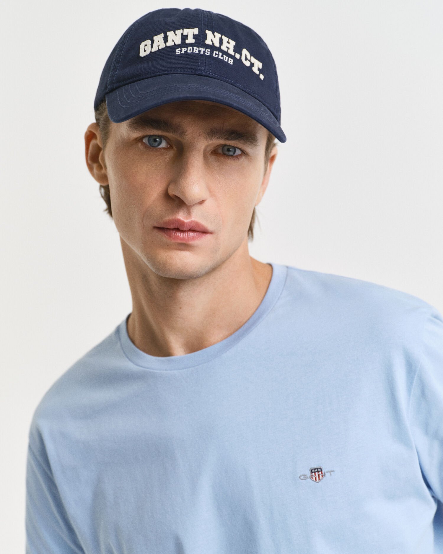 T-shirt coupe regular Shield