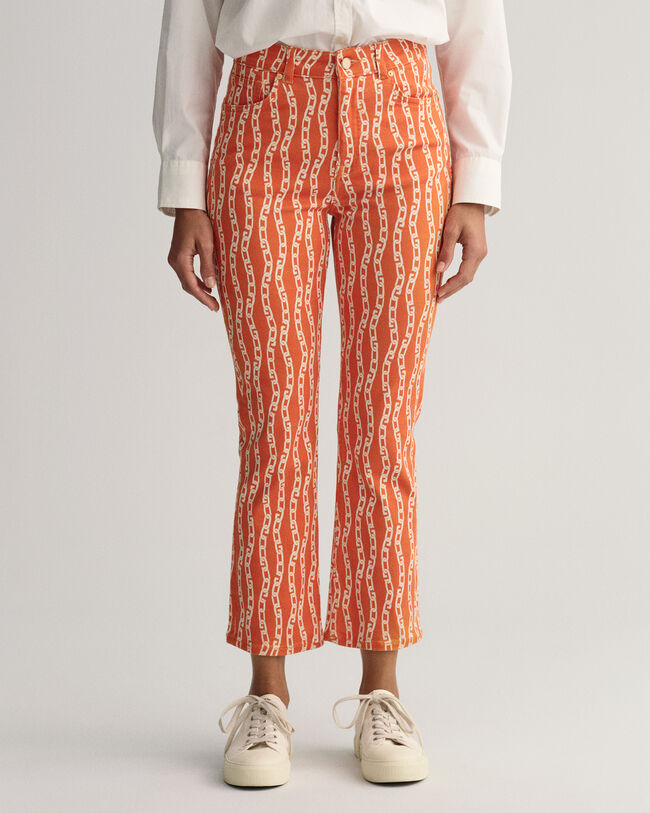 Verk&uuml;rzte Jeans mit Kettenprint