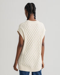 Pullunder mit Zopfmusterstruktur