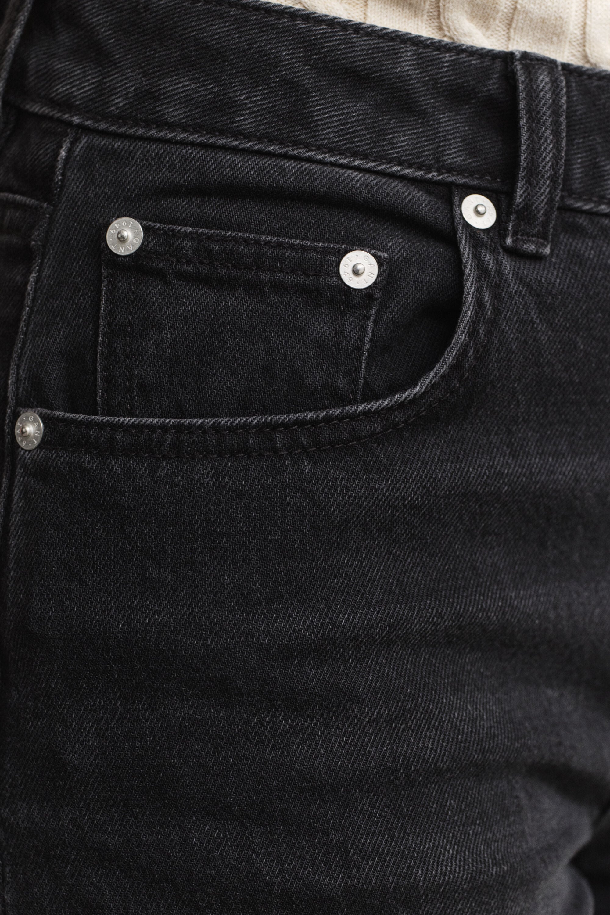 Jeans elasticizzati con gamba dritta