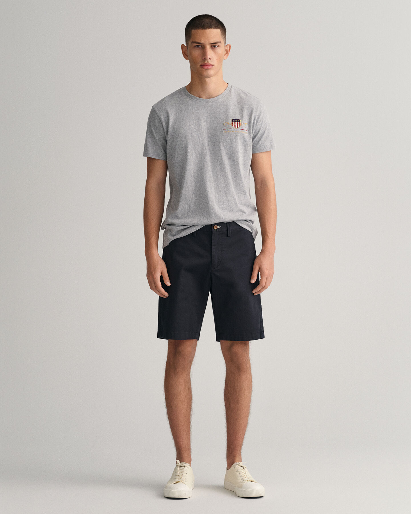 Hallden Slim Fit Twill-Shorts